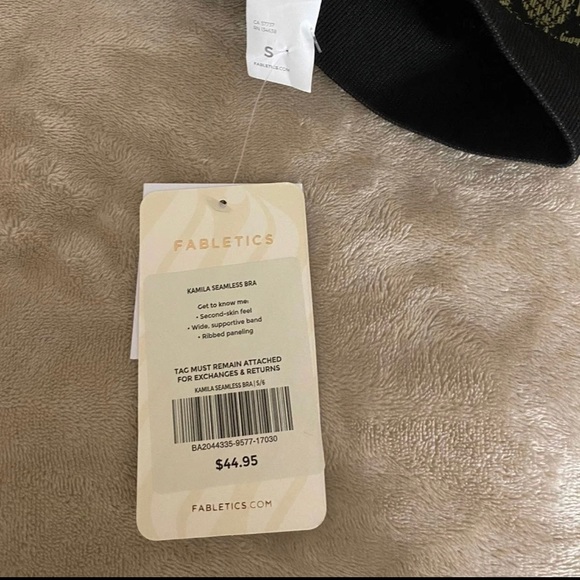 𝐅𝐈𝐍𝐀𝐋 𝐏𝐑𝐈𝐂𝐄 
NWT Fabletics Kamila Bra Top Reptilia Black Small - Picture 5 of 6